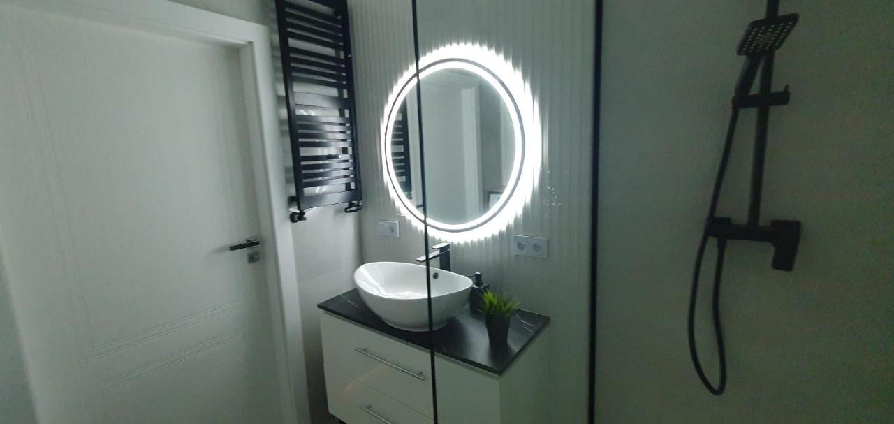 Better Place Modern Port Praski Apartment Warsawa Bagian luar foto